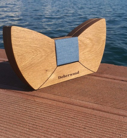 woman-wooden-bag